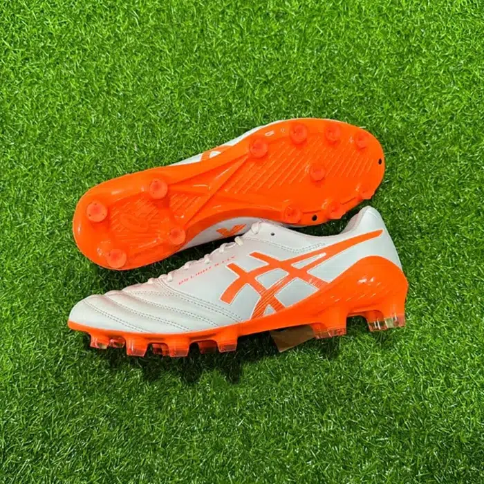 Asics รองเท้าฟุตบอล / สตั๊ด Ds Light X-Fly 5 FG | White/Shocking