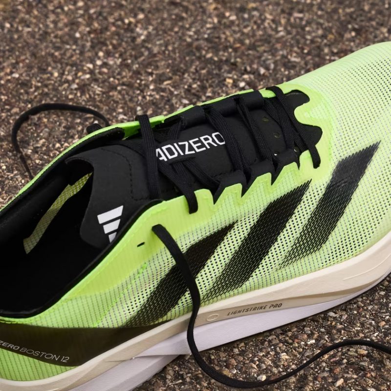 Adidas รองเท้าวิ่งผู้ชาย Adizero Boston 12 | Cloud White/Core Black/Lucid Lemon ( HP9705 ) - Image 13