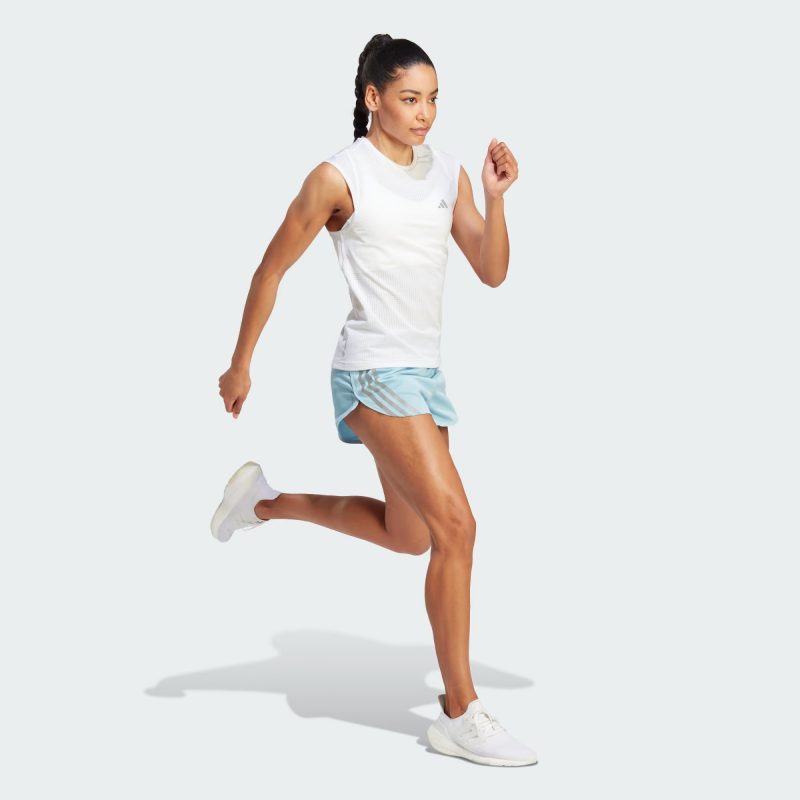 Adidas กางเกงกีฬาขาสั้นผู้หญิง Run Icons 3-Stripes Low Carbon Running Shorts | Wonder Blue ( HY6963 ) - Image 4