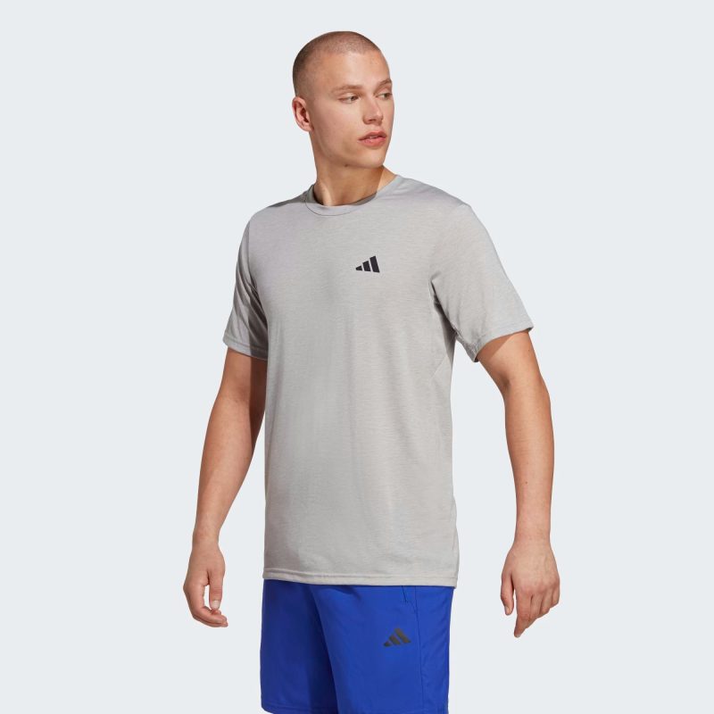 Adidas เสื้อกีฬาผู้ชาย Train Essentials Comfort Training Tee | Medium Grey Heather/White/Black ( IC7424 ) - Image 2