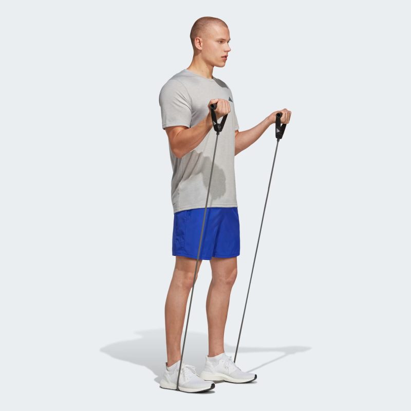 Adidas เสื้อกีฬาผู้ชาย Train Essentials Comfort Training Tee | Medium Grey Heather/White/Black ( IC7424 ) - Image 4