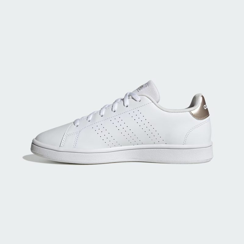 Adidas รองเท้าผ้าใบผู้หญิง Advantage Base | Cloud White/Cloud White/Champagne Met. ( IG5321 ) - Image 4