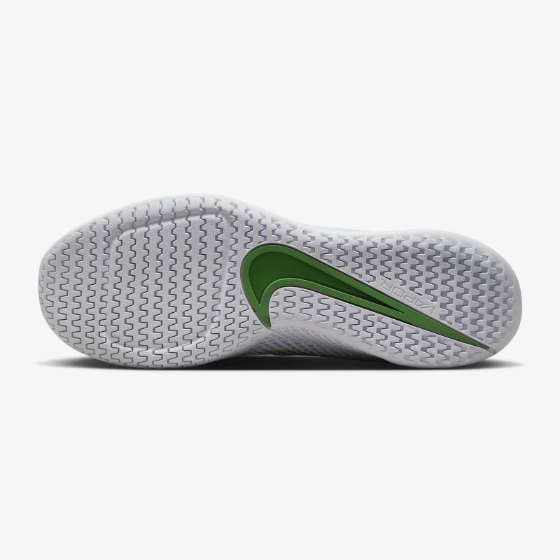 Nike รองเท้าเทนนิสผู้ชาย Zoom Vapor 11 HC | White/Kelly Green ( DR6966-102 ) - Image 2