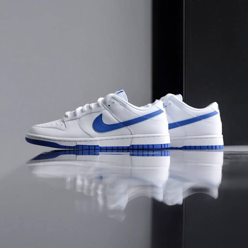 Nike รองเท้าผ้าใบผู้ชาย Dunk Low Retro | White/Hyper Royal ( DV0831-104 ) - Image 9