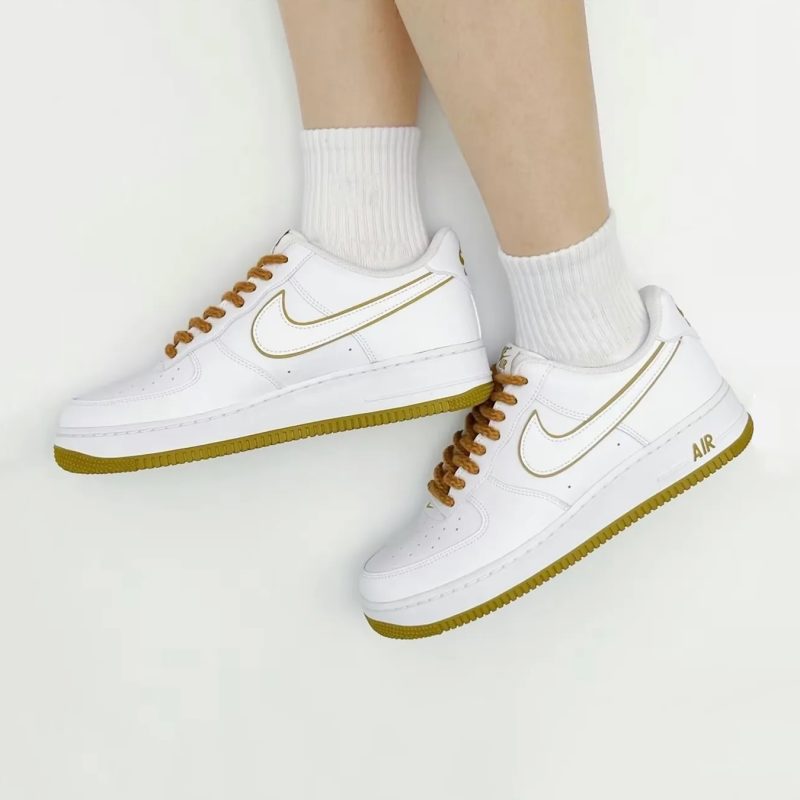 Nike รองเท้าผ้าใบผู้ชาย Air Force 1 '07 | White/Bronzine/White ( DV0788-104 ) - Image 13