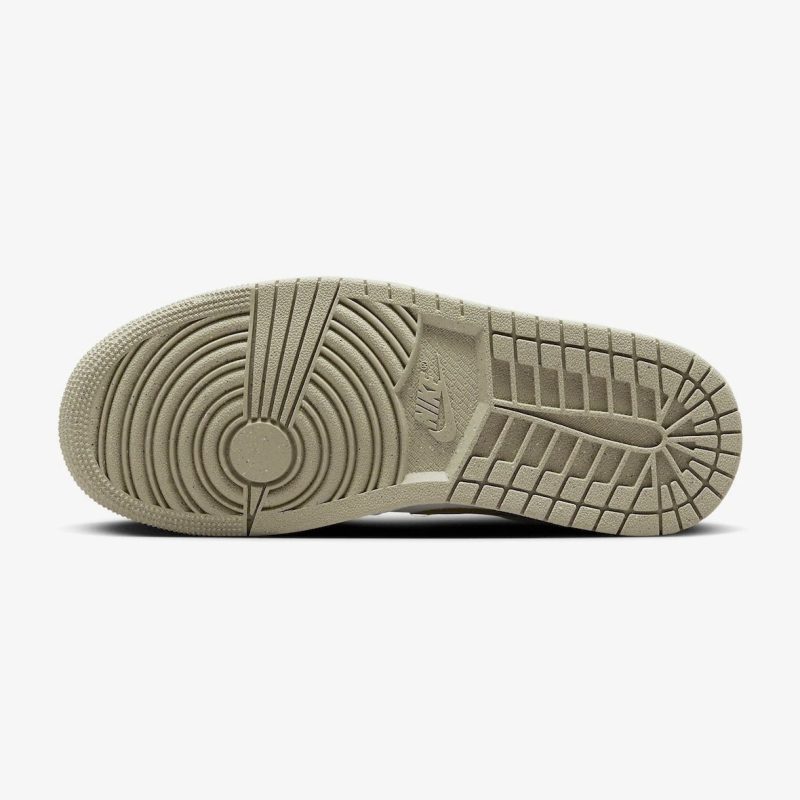 Nike รองเท้าผ้าใบผู้หญิง Air Jordan 1 Low SE | Team Gold/Sail ( FN3722-701 ) - Image 2