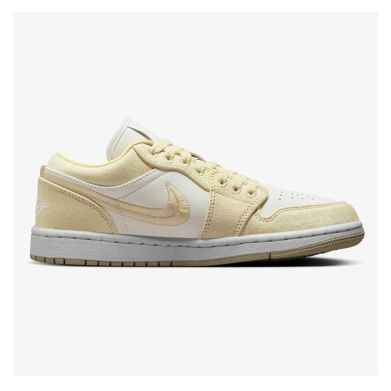 Nike รองเท้าผ้าใบผู้หญิง Air Jordan 1 Low SE | Team Gold/Sail ( FN3722-701 ) - Image 3