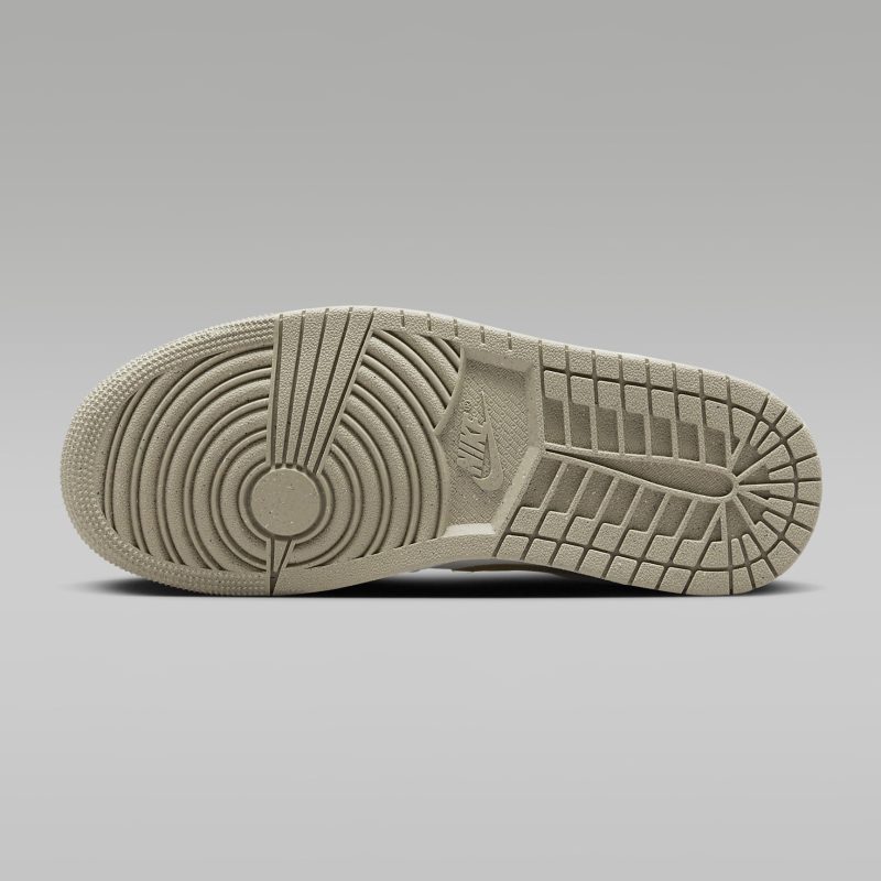 Nike รองเท้าผ้าใบผู้หญิง Air Jordan 1 Low SE | Team Gold/Sail ( FN3722-701 ) - Image 16