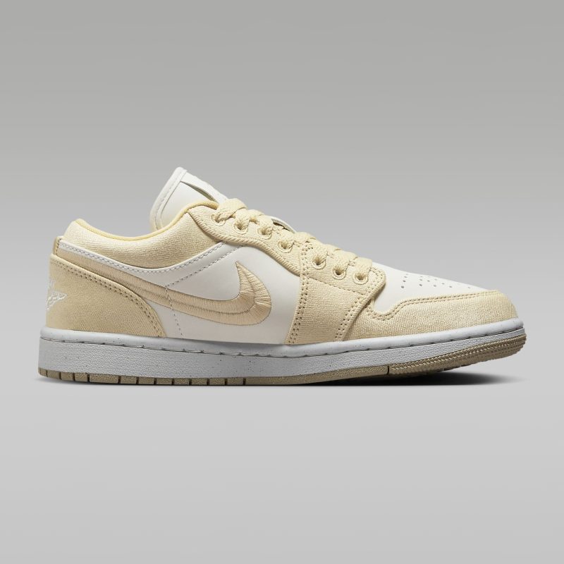 Nike รองเท้าผ้าใบผู้หญิง Air Jordan 1 Low SE | Team Gold/Sail ( FN3722-701 ) - Image 17