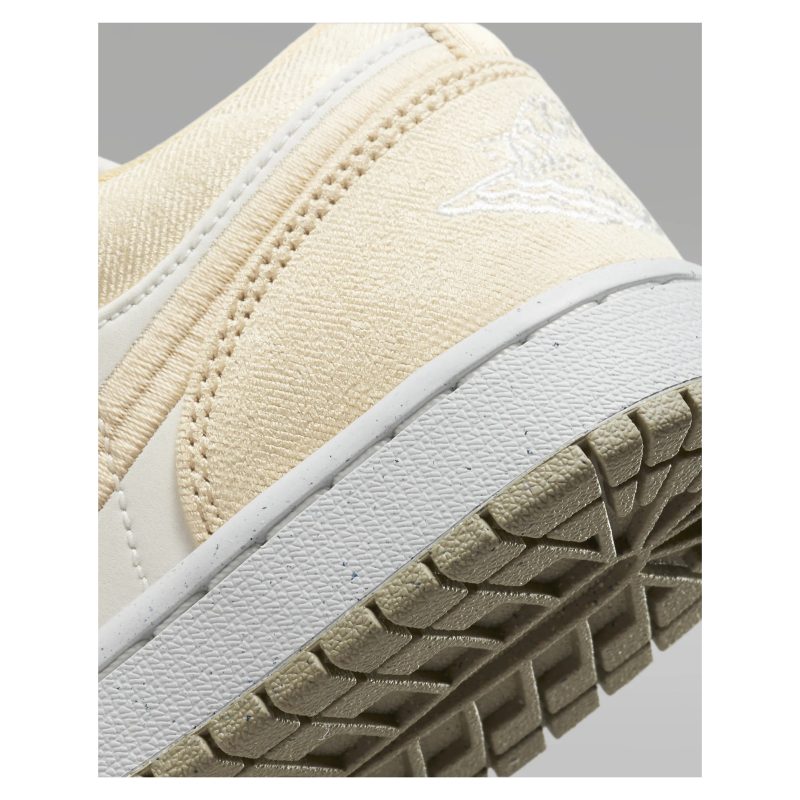 Nike รองเท้าผ้าใบผู้หญิง Air Jordan 1 Low SE | Team Gold/Sail ( FN3722-701 ) - Image 22