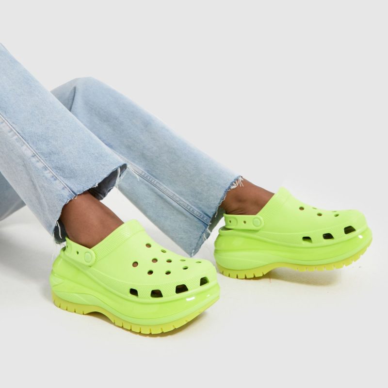 Crocs รองเท้าแตะ Classic Mega Crush Clog | Limeade ( 2207988-3UH ) - Image 7