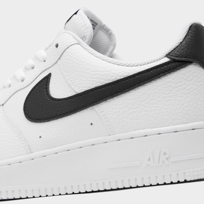 Nike รองเท้าผ้าใบผู้ชาย Air Force 1 '07 | White/Black ( CT2302-100 ) - Image 9