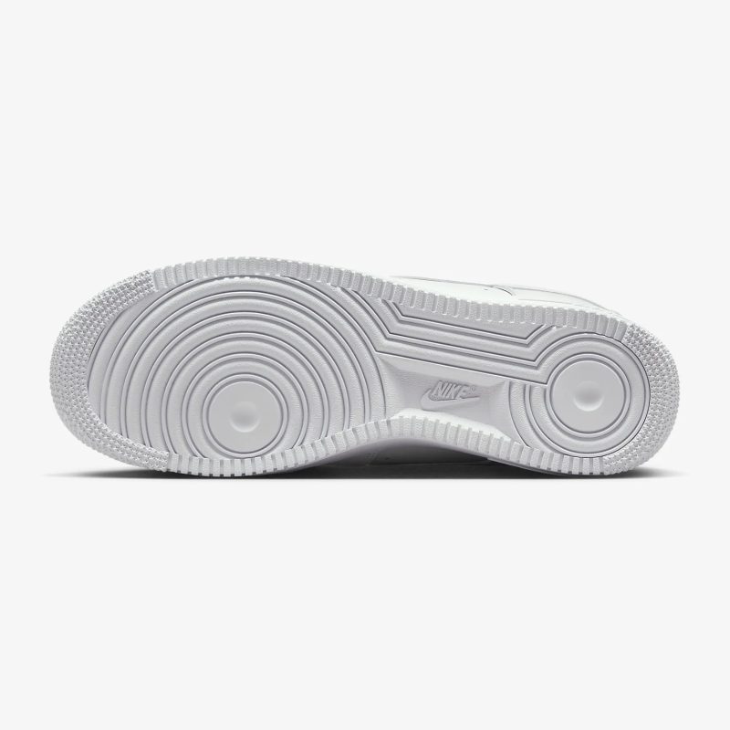 Nike รองเท้าผ้าใบผู้ชาย Air Force 1 '07 FlyEase | White/White/White ( FD1146-100 ) - Image 2