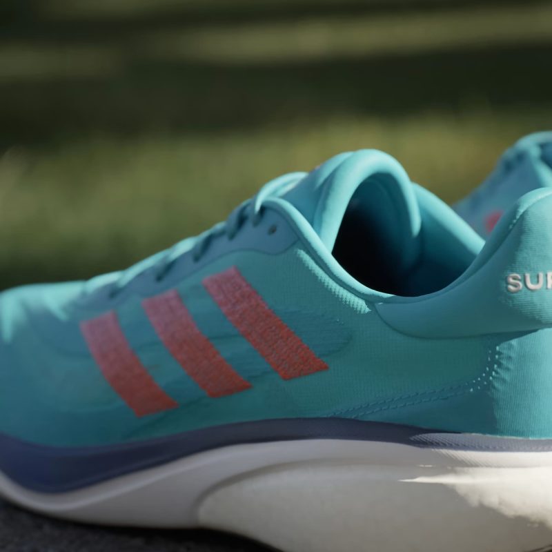 Adidas รองเท้าวิ่งผู้ชาย Supernova 3 | Lucid Cyan/Bright Red/Violet Fusion ( IE4369 ) - Image 17