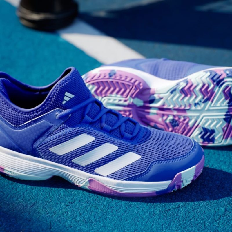 Adidas รองเท้าเทนนิสเด็ก Ubersonic 4 Kids | Lucid Blue / Cloud White / Purple Burst ( IF9103 ) - Image 10