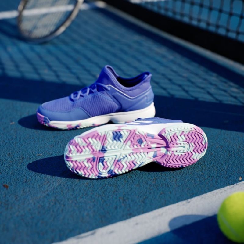 Adidas รองเท้าเทนนิสเด็ก Ubersonic 4 Kids | Lucid Blue / Cloud White / Purple Burst ( IF9103 ) - Image 3