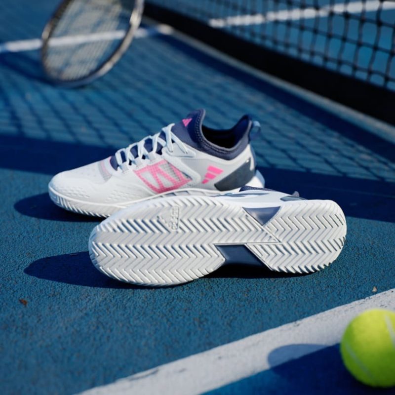 Adidas รองเท้าเทนนิสผู้ชาย Adizero Ubersonic 4.1 | Halo Blue / Dark Blue / Team Shock Pink 2 ( ID8565 ) - Image 3