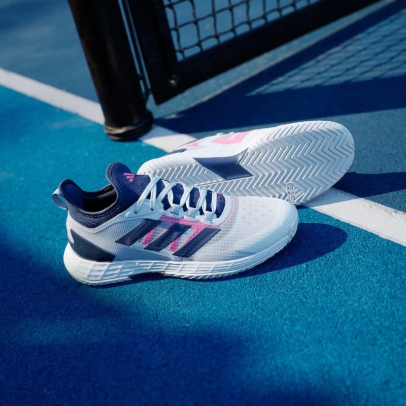 Adidas รองเท้าเทนนิสผู้ชาย Adizero Ubersonic 4.1 | Halo Blue / Dark Blue / Team Shock Pink 2 ( ID8565 ) - Image 7
