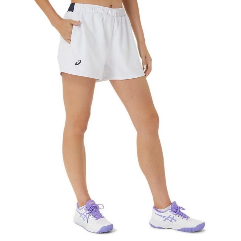 Asics กางเกงเทนนิสผู้หญิง Women’s Court Short | Brilliant White ( 2042A267-100 ) - Image 4