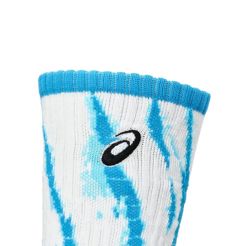 Asics ถุงเท้าเทนนิส Graphic Crew Socks | Brilliant White ( 3043A110-100 ) - Image 4