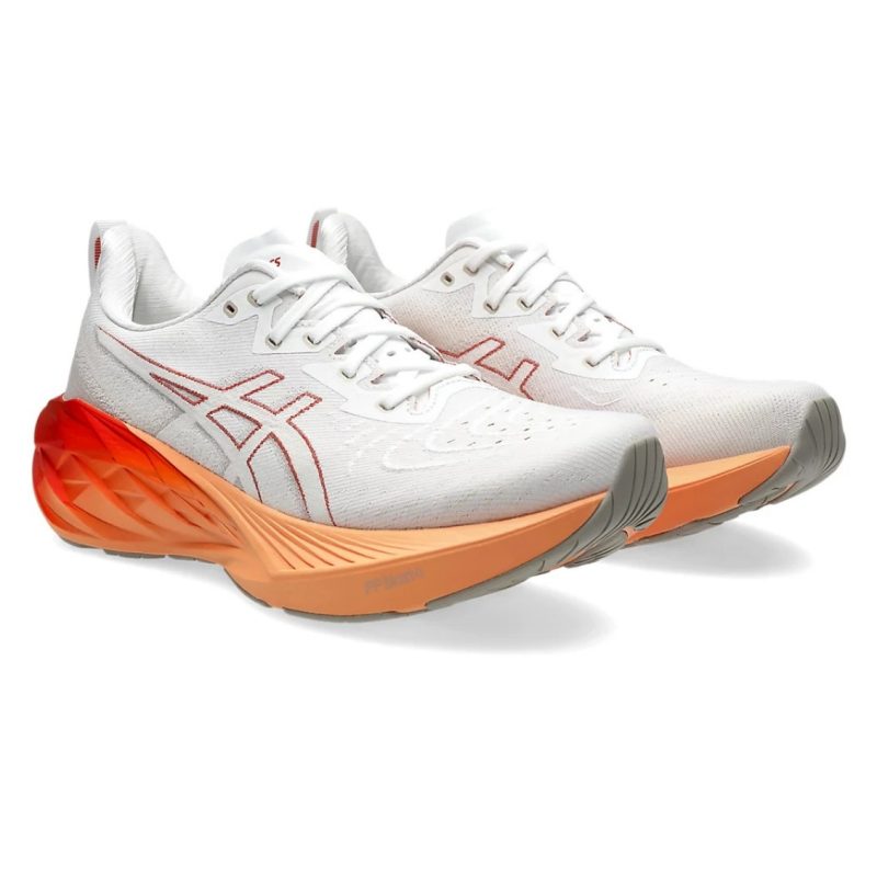 Asics รองเท้าวิ่งผู้ชาย Novablast 4 Wide (2E) | White/Moonrock ( 1011B694-103 ) - Image 2