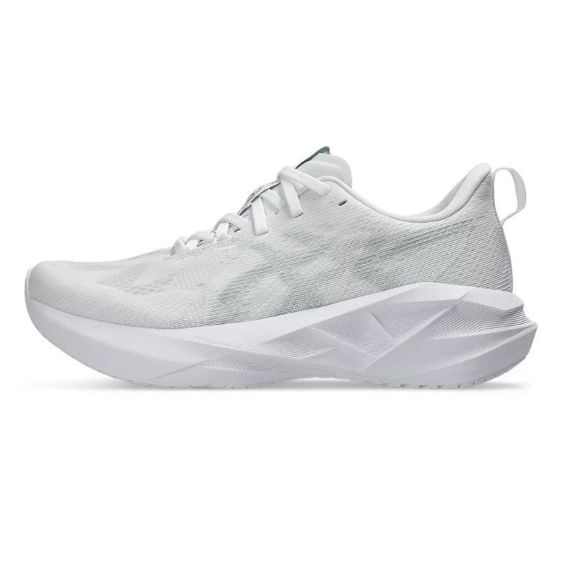 Asics รองเท้าวิ่งผู้หญิง Novablast 5 | White/Piedmont Grey ( 1012B765-100 ) - Image 3