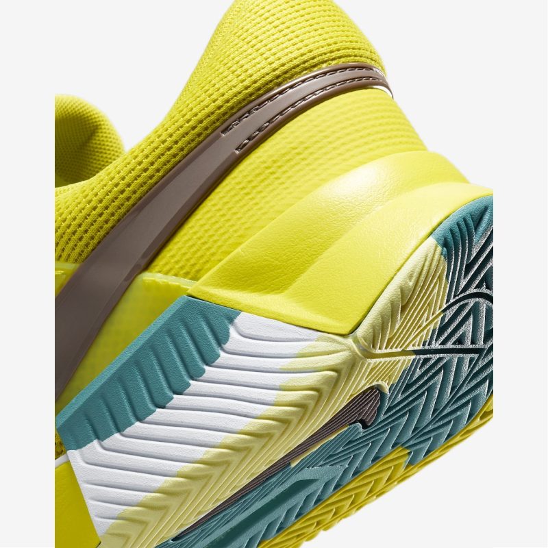 Nike รองเท้าเทนนิสผู้ชาย GP Challenge 1 Premium | High Voltage/Mineral Teal/Luminous Green/Cave Stone ( HF1173-300 ) - Image 8