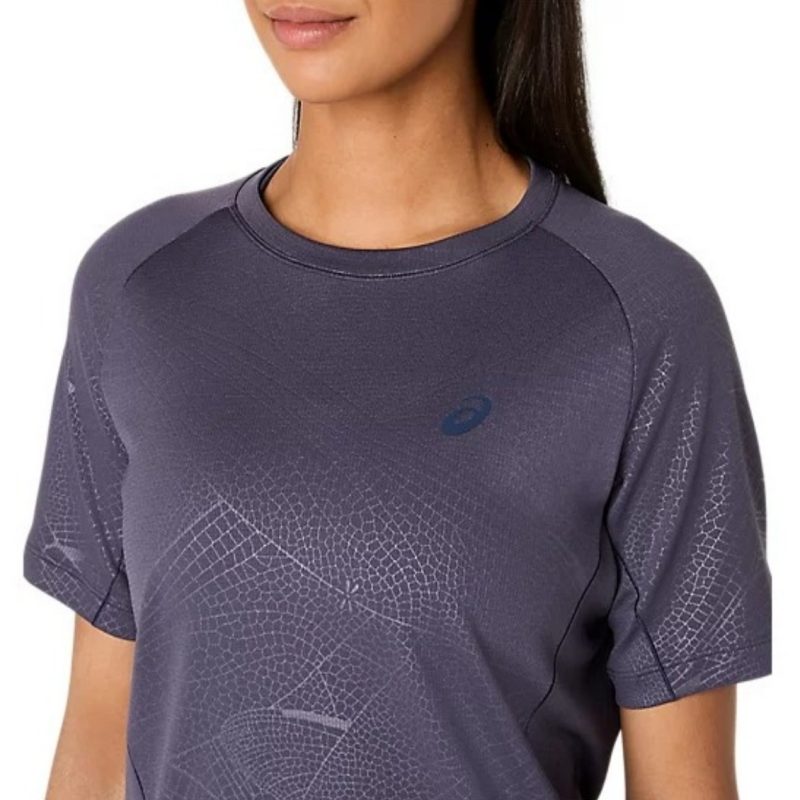 Asics เสื้อเทนนิสผู้หญิง Women's Game All Over Print SS Top | Indigo Fog ( 2042A385-500 ) - Image 5