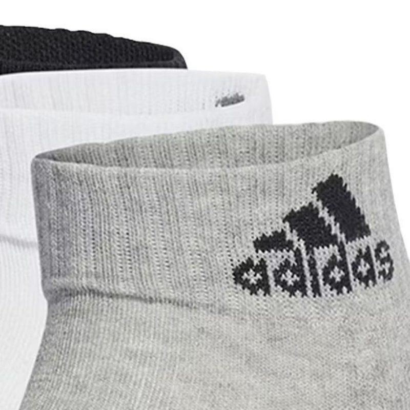 Adidas ถุงเท้า Cushioned Sportswear Ankle Socks 3 Pairs | Medium Grey Heather / White / Black / Black ( IA3948 ) - Image 4