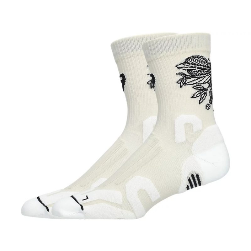 Asics ถุงเท้าเทนนิส Game Seasonal Graphic Crew Socks | Cream ( 3043A133-101 ) - Image 2