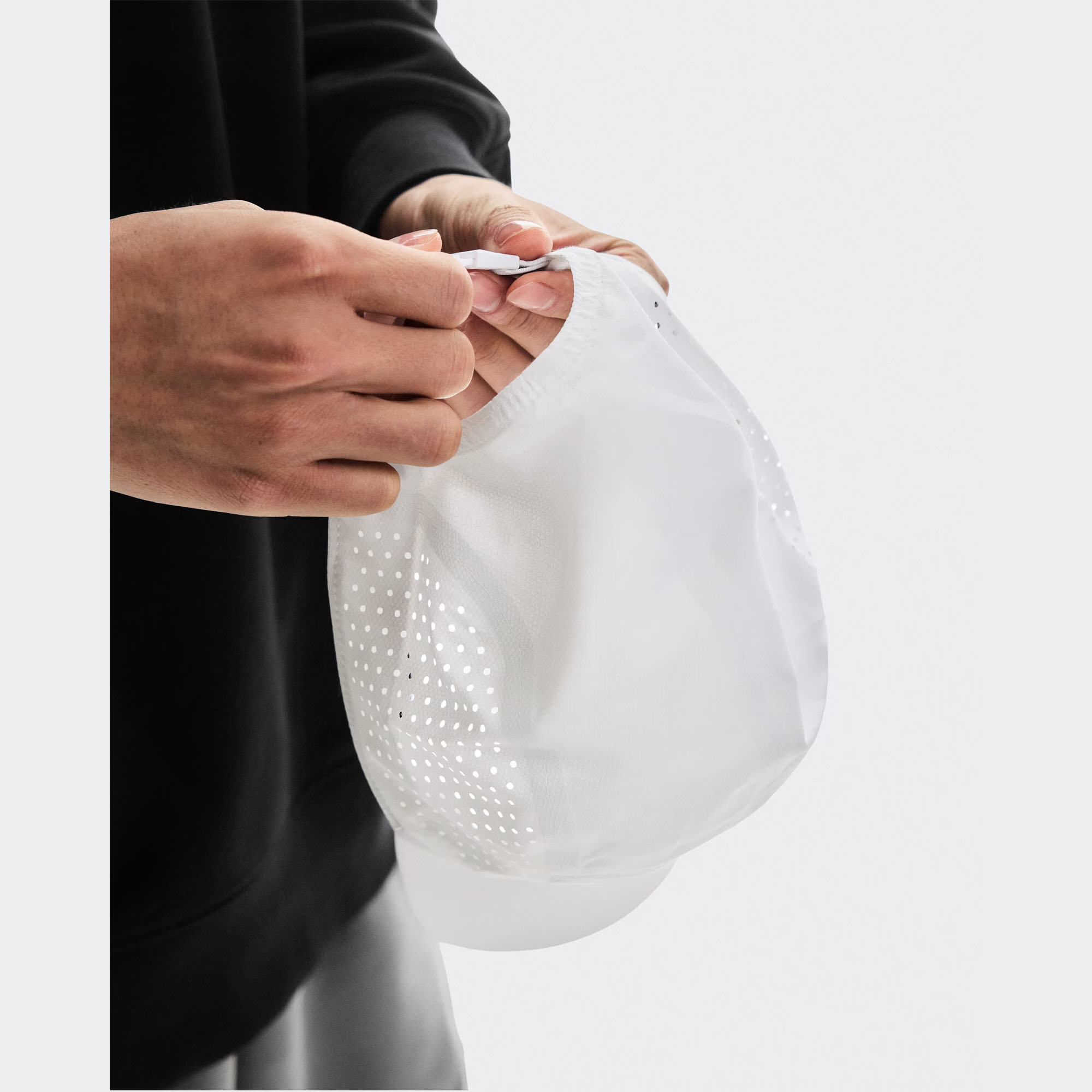 On หมวกเทนนิส Lightweight Cap | White ( 2UF10330069 ) - Image 6