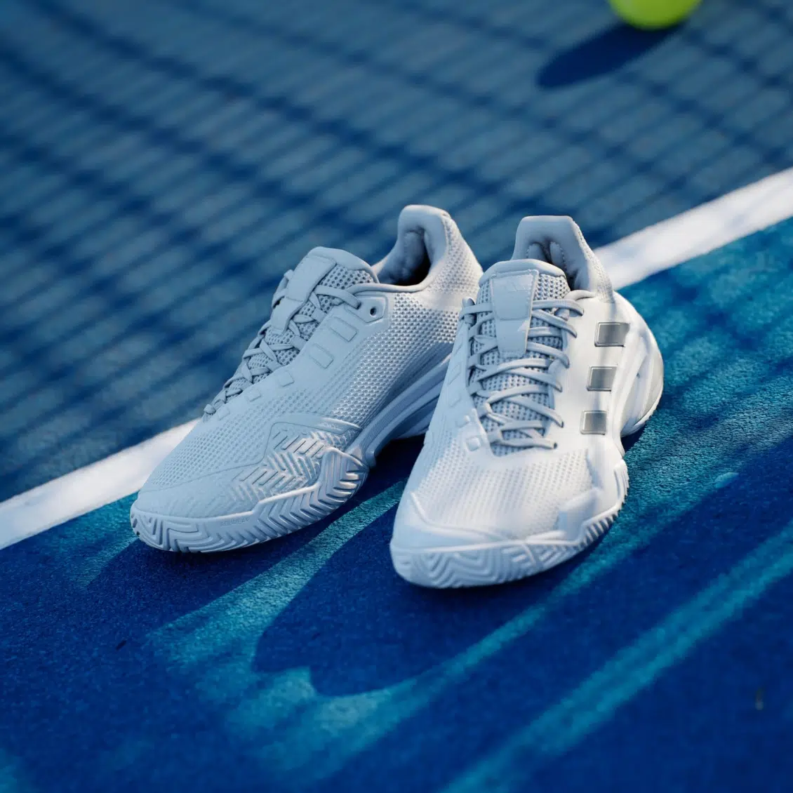 Adidas รองเท้าเทนนิสผู้หญิง Barricade 13 Tennis Shoes | Cloud White / Core Black / Grey One ( IF0407 ) - Image 5