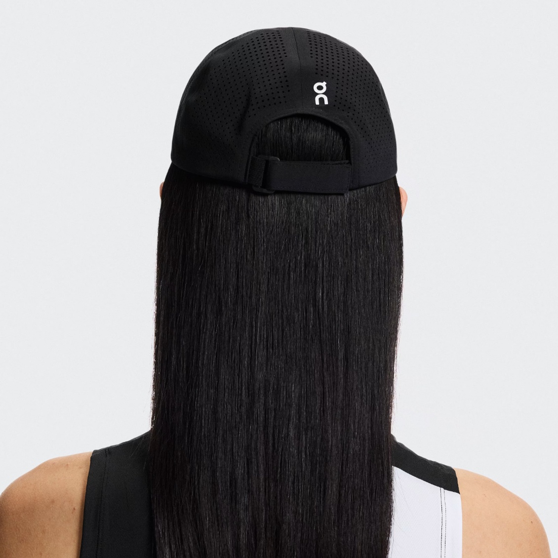 On หมวกเทนนิส Court Cap | Black / Black ( 2UF10171043 ) - Image 4