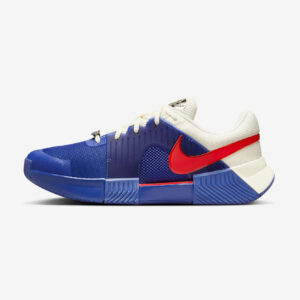 Nike รองเท้าเทนนิสผู้ชาย GP Challenge 1 Premium HC | Deep Night/Pale Ivory/Metallic Silver/Light Crimson ( HJ6769-500 )