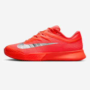 Nike รองเท้าเทนนิสผู้หญิง Women's Vapor Pro 3 Premium | Bright Crimson/Metallic Silver ( HQ6033-600 )