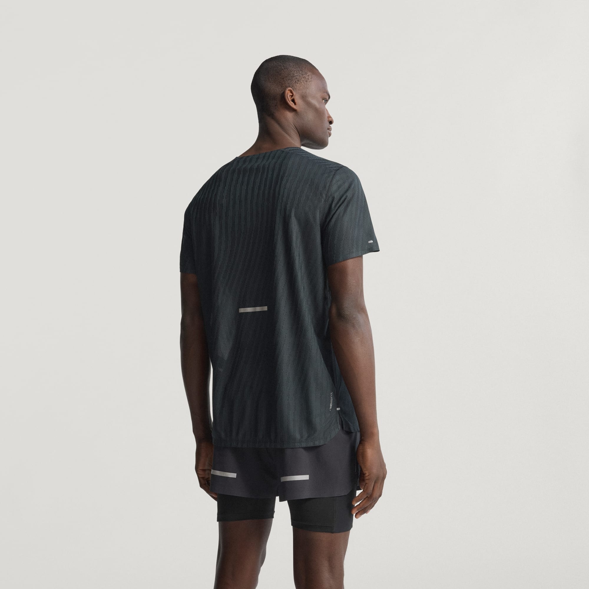 Adidas เสื้อกีฬาผู้ชาย Men's Adi365 Running CLIMACOOL+ | Black/Grey Six ( JM5702 ) - Image 3