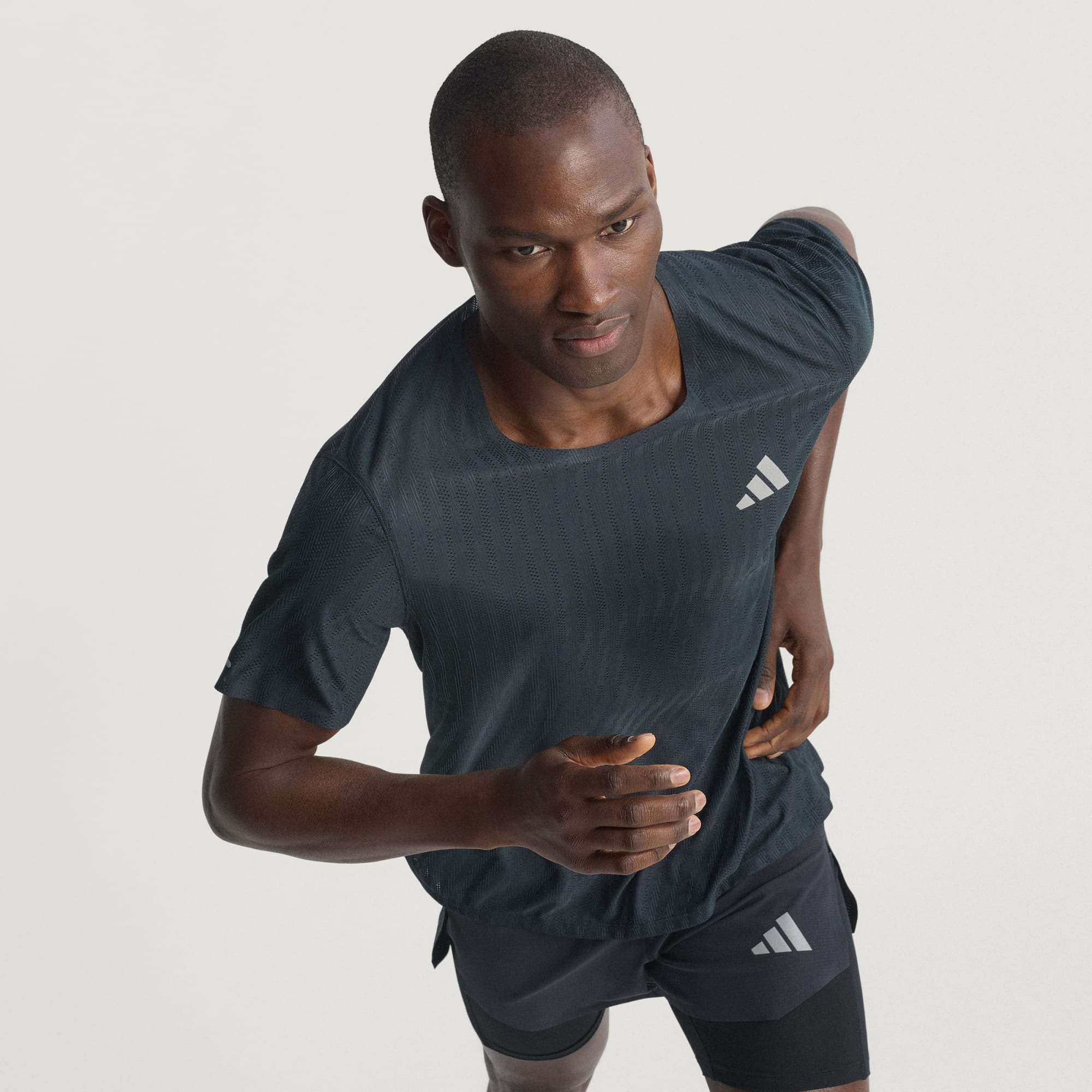 Adidas เสื้อกีฬาผู้ชาย Men's Adi365 Running CLIMACOOL+ | Black/Grey Six ( JM5702 ) - Image 6