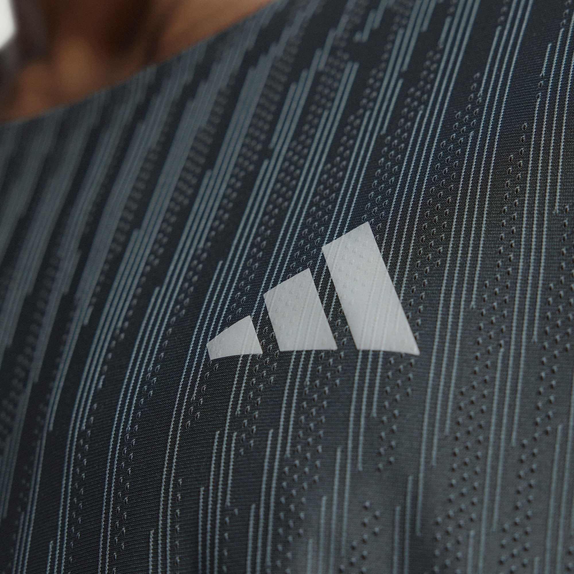 Adidas เสื้อกีฬาผู้ชาย Men's Adi365 Running CLIMACOOL+ | Black/Grey Six ( JM5702 ) - Image 9