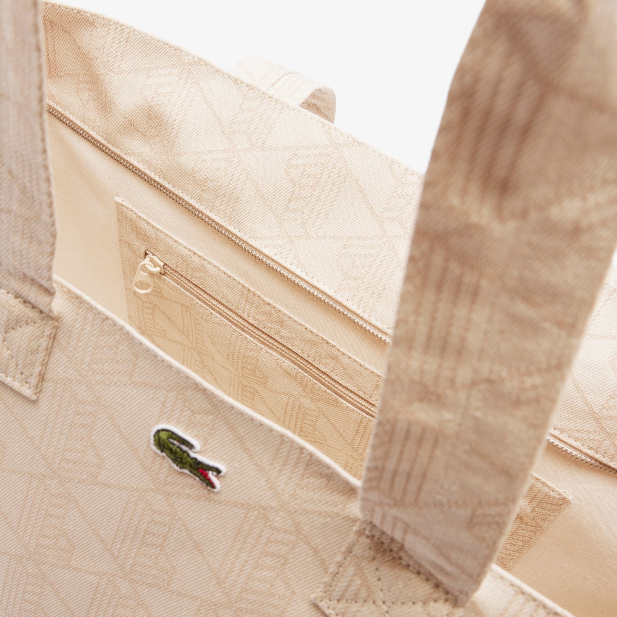 Lacoste กระเป๋าเทนนิส Mono Jacquard XL Shopping Bag | Beige ( NU4994PB-R13 ) - Image 5