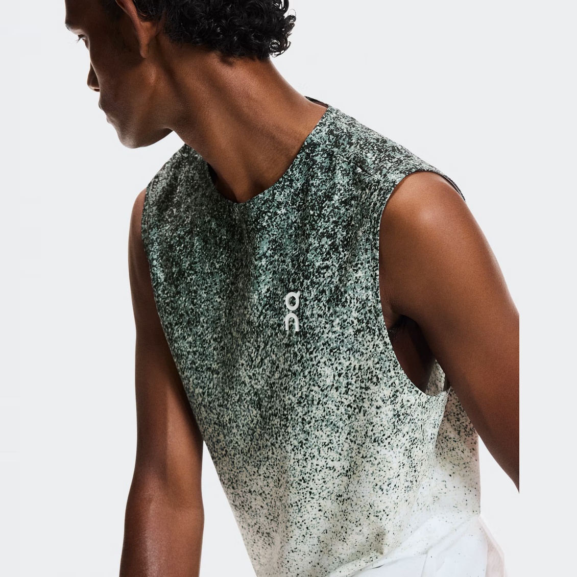 On เสื้อเทนนิสผู้ชาย Court Tank Fade | Mineral | White ( 1MG11190250 ) - Image 5