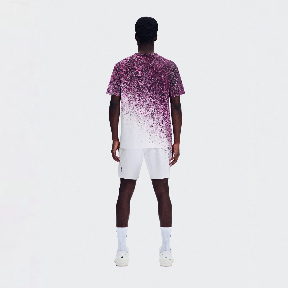 On เสื้อเทนนิสผู้ชาย Men's Court-T Fade | Nebula / White