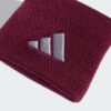 Adidas ปลอกรัดข้อมือเทนนิสแบบสั้น Tennis Wristband Small | Maroon / Iron Metallic ( KV7690 ) - Image 4