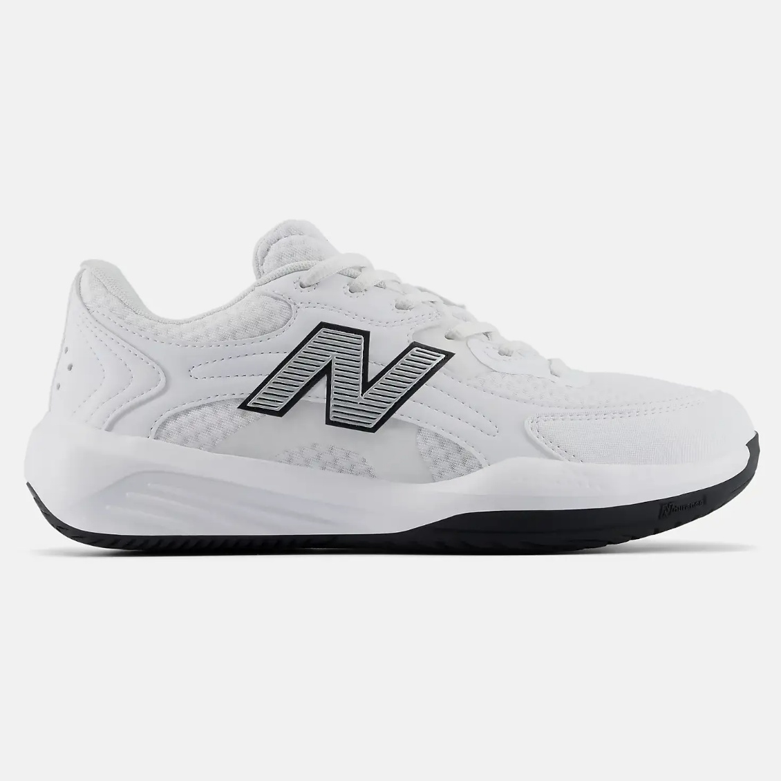 New Balance รองเท้าเทนนิสผู้หญิง 696v7 Tennis shoes | White with black ( WH69637Z )