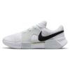 Nike รองเท้าเทนนิสผู้ชาย GP Challenge 1.5 HC | White/Pure Platinum/Volt/Black ( IQ5180-100 )
