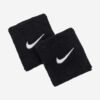 Nike ปลอกรัดข้อมือเทนนิสแบบสั้น Swoosh Classic Wristbands 2-Pack | Black/White ( N.101.2405.010 ) - Image 2