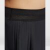 Nike กระโปรงเทนนิสผู้หญิง Women's Court Advantage  Dri-FIT Pleated Tennis Skirt | Black/Black ( FZ6513-010 ) - Image 5