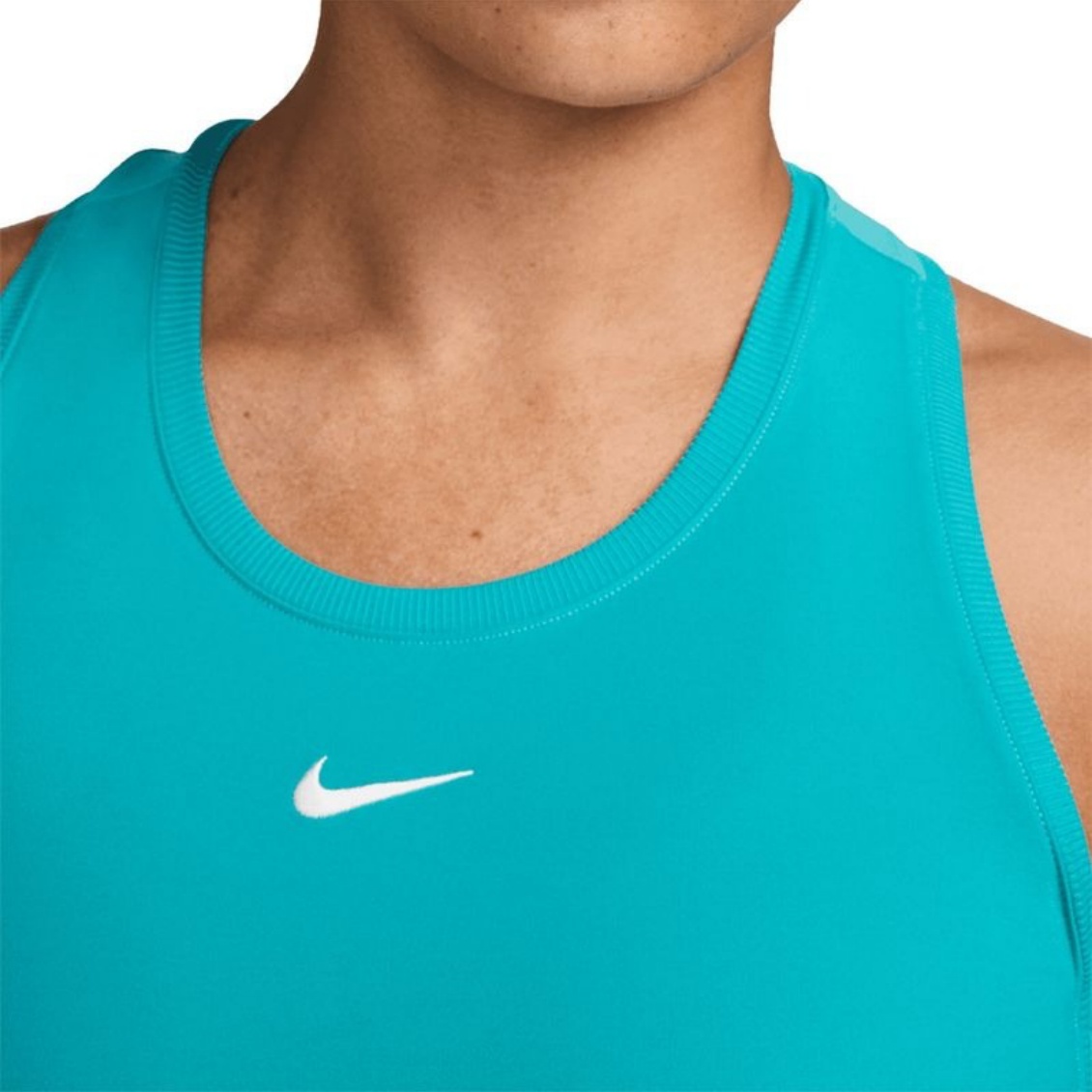 Nike เสื้อเทนนิสผู้หญิง Women's Victory Dri-FIT Tennis Tank Top | Energy/White ( FD5585-300 ) - Image 3