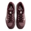 Nike รองเท้าเทนนิสผู้หญิง Zoom Vapor 12 HC | Smokey Mauve/Sail-Mystic Dates ( FV5554-200 ) - Image 6