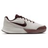 Nike รองเท้าเทนนิสผู้หญิง Vapor Lite 3 HC | Sail / Mystic Dates / Tough Red / Canyon Pink ( FZ2156-120 ) - Image 2