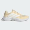 Adidas รองเท้าเทนนิสผู้หญิง Gamecourt 3 All Court Tennis Shoes | Warm Vanilla / Cloud White / Cloud White ( KI3602 )